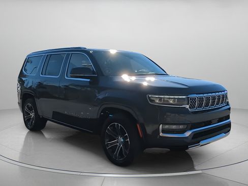 Used 2022 Jeep Grand Wagoneer Series I image 2