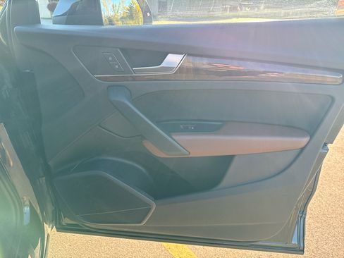 Used 2018 Audi Q5 2.0T Premium Plus w/ Premium Plus Package image 21