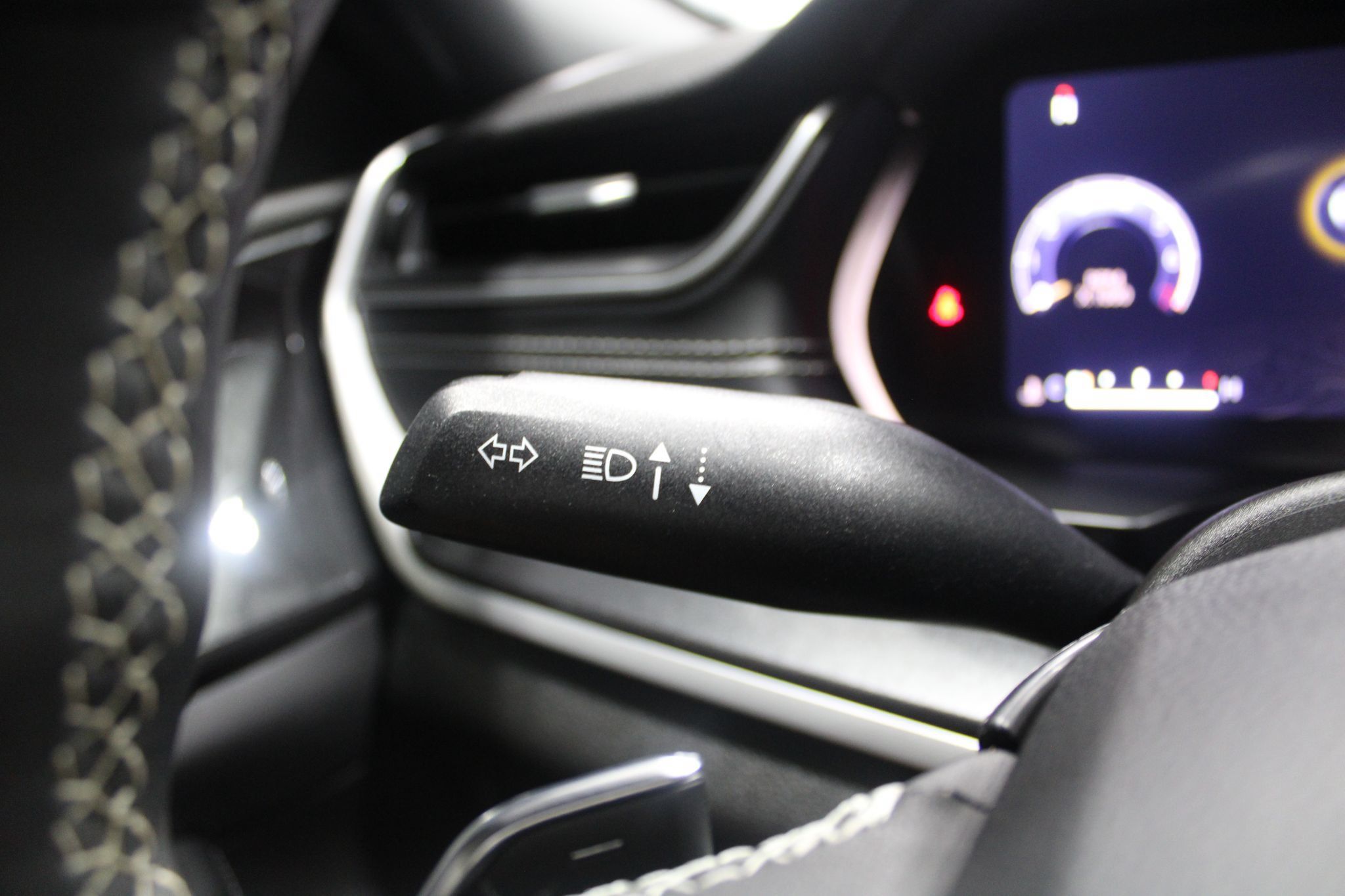 Used 2023 Jeep Grand Cherokee Altitude AWD/4WD image 38
