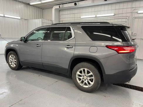 Used 2019 Chevrolet Traverse LT FWD image 3