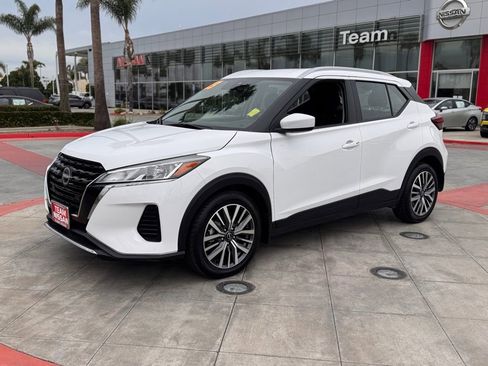 Certified 2023 Nissan Kicks SV image 4