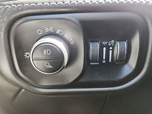 Used 2022 RAM 2500 Limited AWD/4WD image 14
