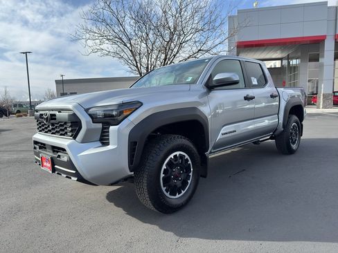 New 2025 Toyota Tacoma TRD Off-Road image 5