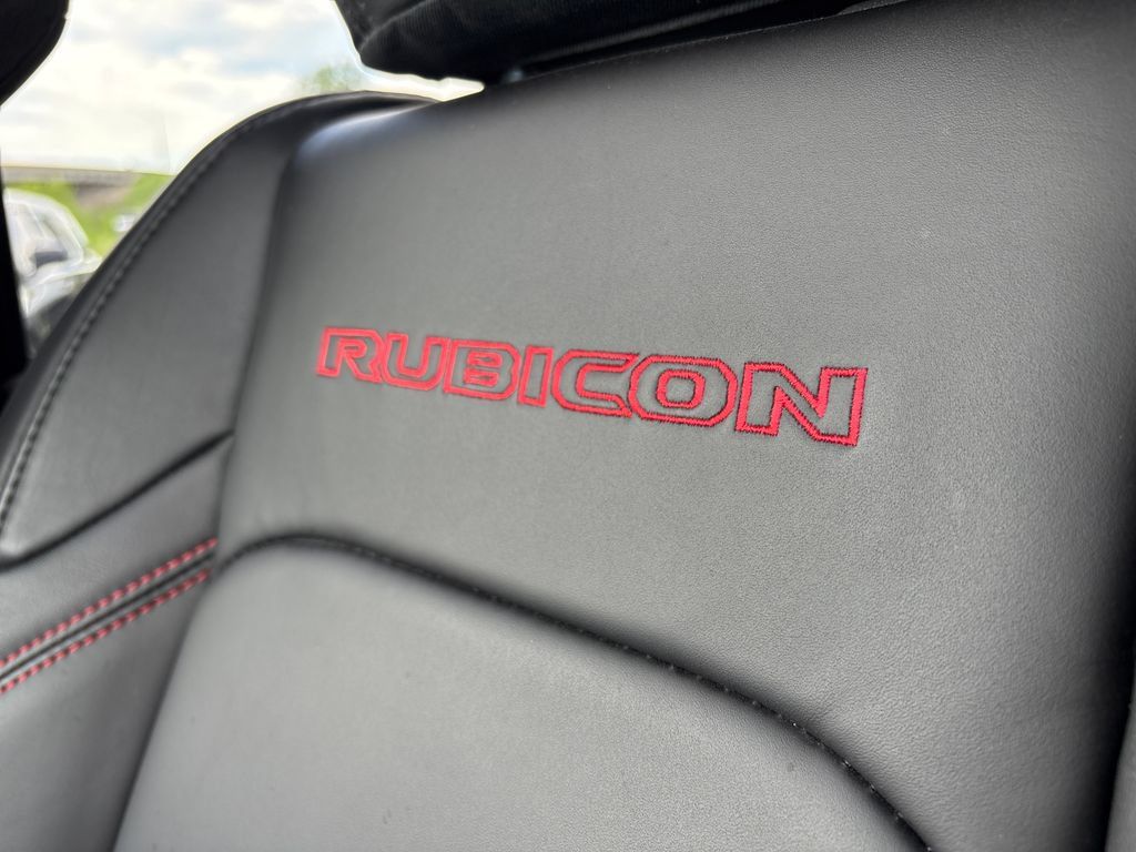 Used 2025 Jeep Wrangler Unlimited Rubicon AWD/4WD image 51