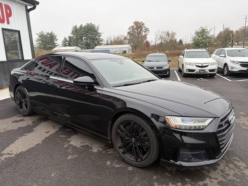 Used 2020 Audi S8 L image 5