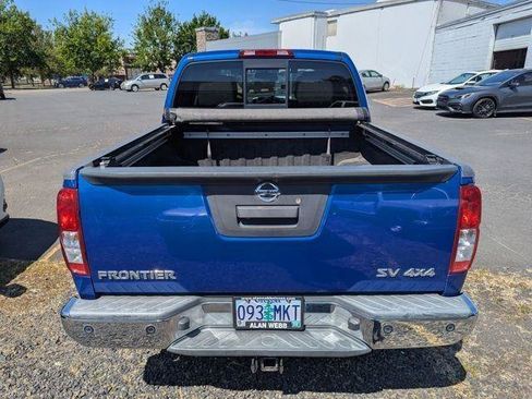 Used 2015 Nissan Frontier SV w/ SV Value Truck Package AWD/4WD image 5