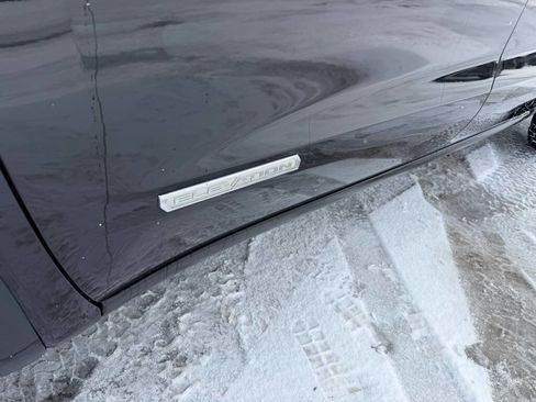 Used 2022 GMC Sierra 1500 Elevation image 11