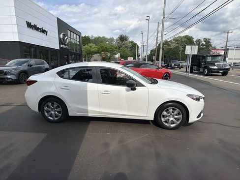 Used 2016 MAZDA MAZDA3 i Sport FWD image 9