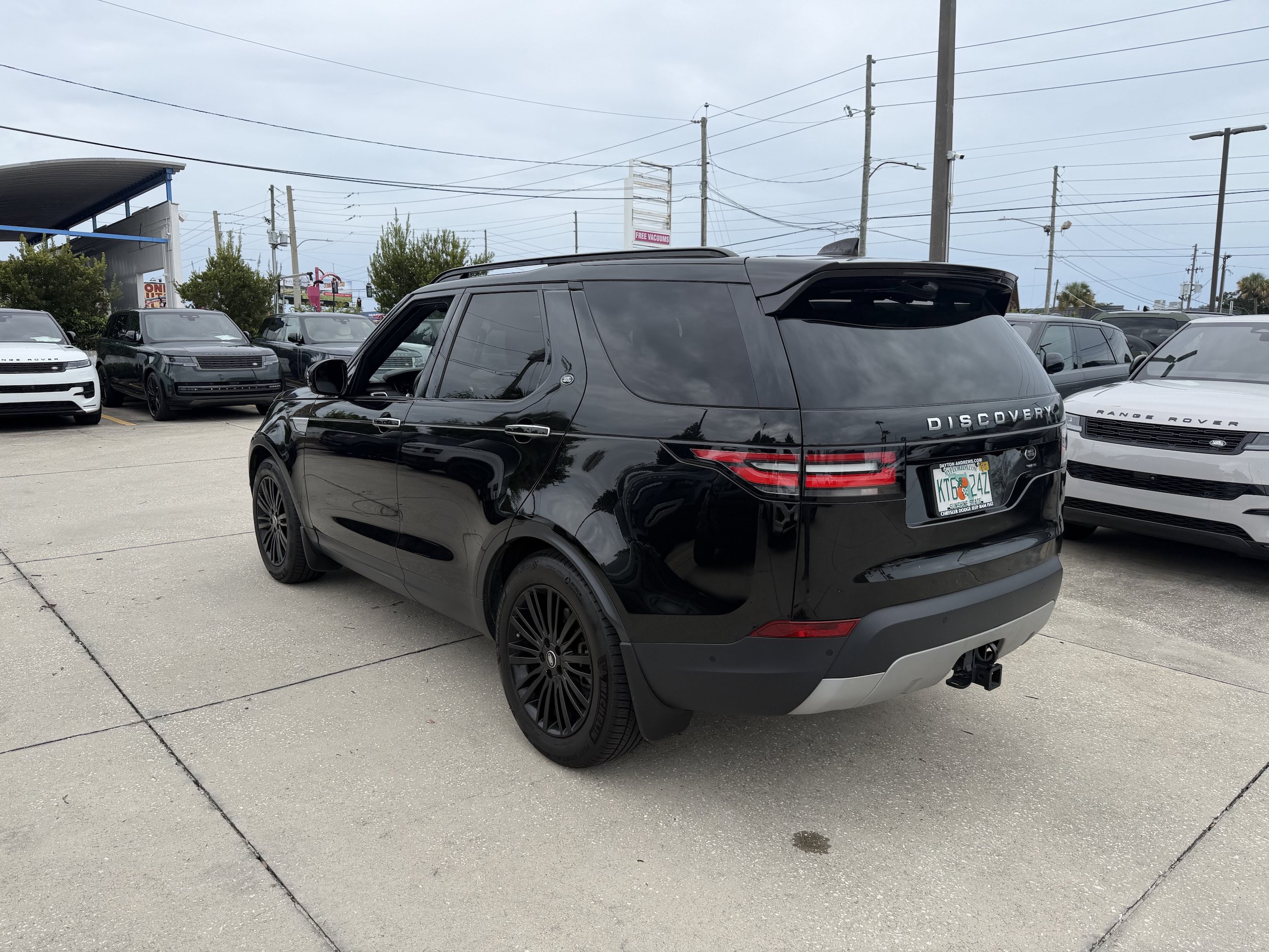 Used 2020 Land Rover Discovery HSE Luxury AWD/4WD image 4