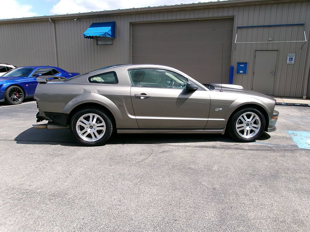 Used 2005 Ford Mustang GT RWD image 5