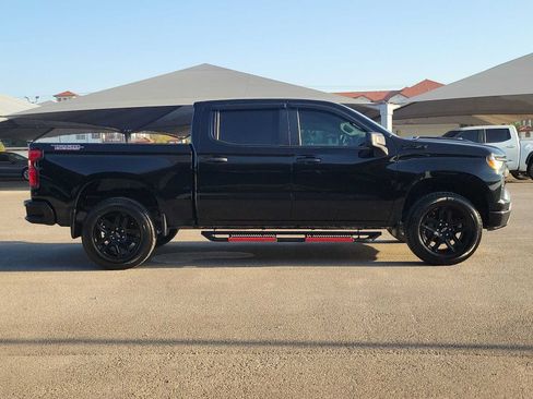 Used 2024 Chevrolet Silverado 1500 Custom Trail Boss w/ LPO, Dark Essentials Package AWD/4WD image 9