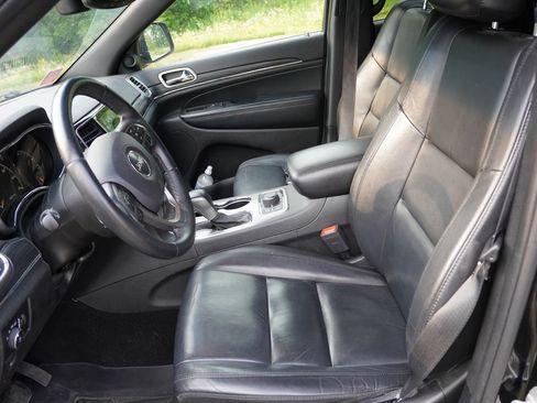 Used 2019 Jeep Grand Cherokee Limited AWD/4WD image 4