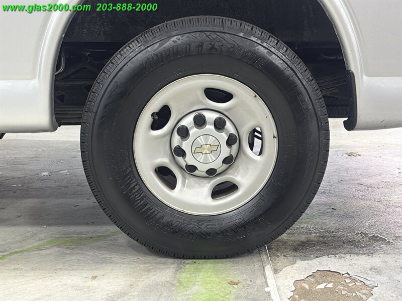 Used 2020 Chevrolet Express 2500 LS w/ Driver Convenience Package RWD image 23