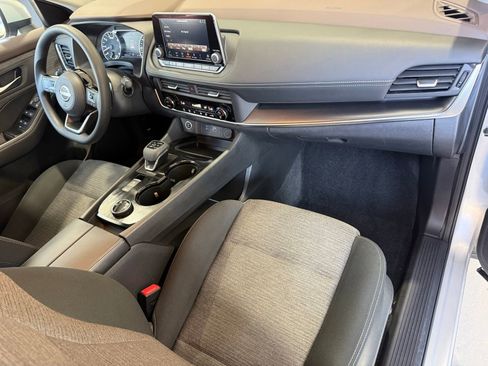 Used 2023 Nissan Rogue SV AWD/4WD image 22
