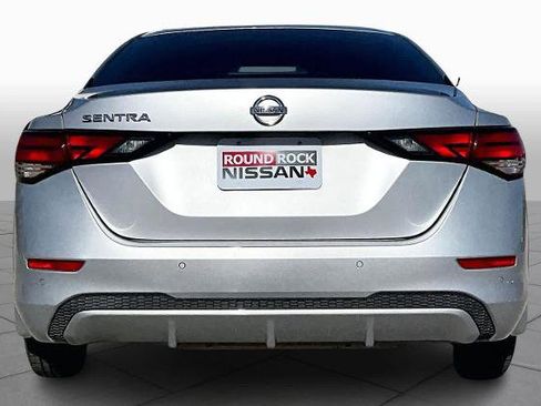 Certified 2021 Nissan Sentra S image 5
