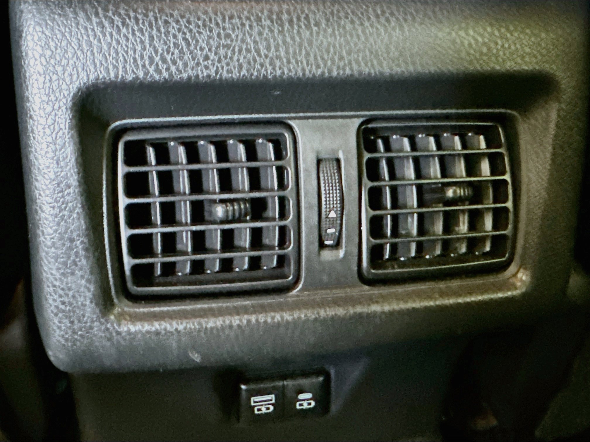 Used 2025 Toyota Camry LE FWD image 27