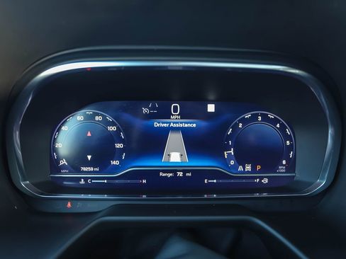 Used 2022 Chevrolet Suburban Z71 w/ Off-Road Capability Package image 14