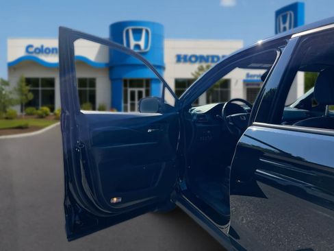 Used 2025 Honda Ridgeline Black Edition image 16