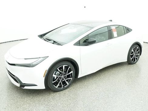 New 2026 Toyota Prius Plug-In Hybrid FWD image 1