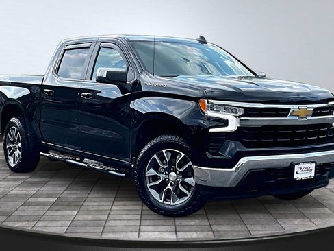 Used 2023 Chevrolet Silverado 1500 LT AWD/4WD image 3