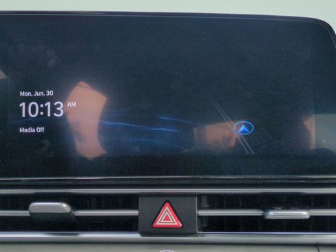 New 2025 Hyundai Elantra SEL FWD image 14