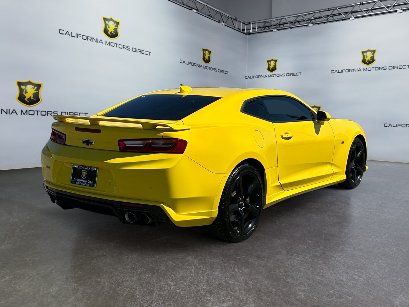 Used 2017 Chevrolet Camaro SS w/ LPO, Ground Effects Package RWD image 5