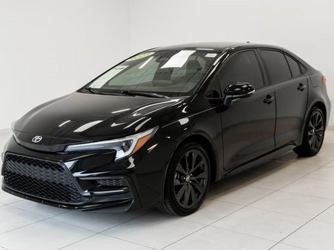 Used 2023 Toyota Corolla SE image 6