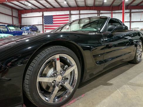 Used 1998 Chevrolet Corvette Coupe w/ Memory Pkg RWD image 32