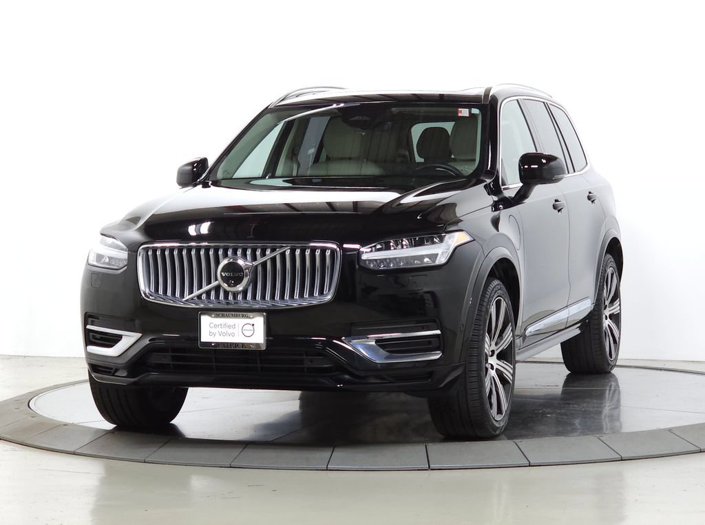 Certified 2024 Volvo XC90 T8 Plus w/ Protection Package AWD/4WD image 3