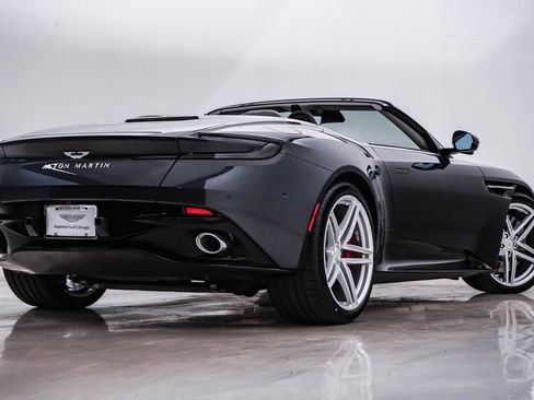 New 2025 Aston Martin DB12 Volante image 11