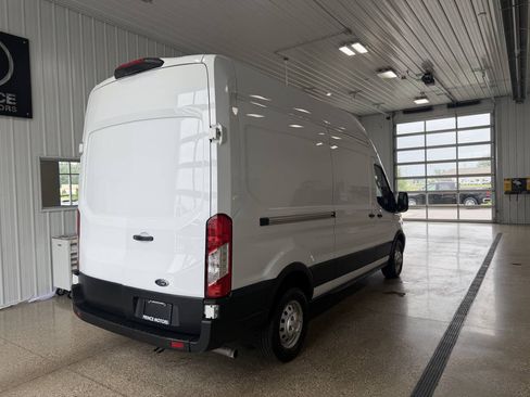 Used 2022 Ford Transit 250 148 High Roof AWD image 5
