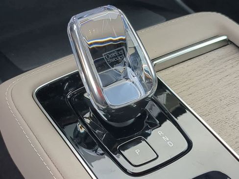 New 2026 Volvo XC90 B6 Plus w/ Protection Package Premier image 31