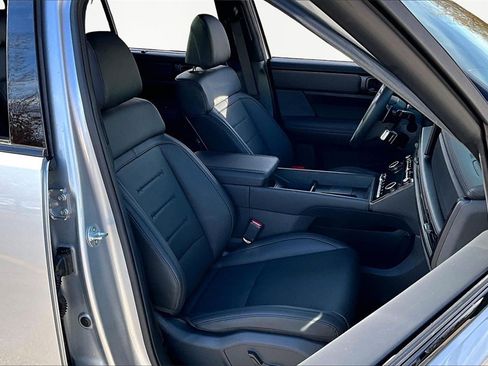 Used 2025 Hyundai Santa Fe Calligraphy image 7