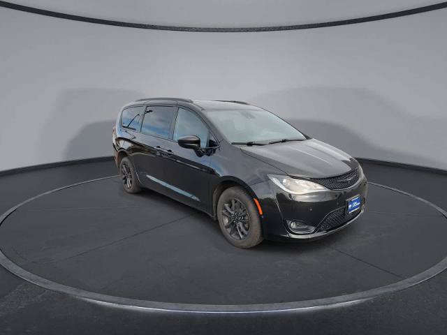Used 2020 Chrysler Pacifica Touring-L w/ Advanced Safetytec Group AWD/4WD image 2