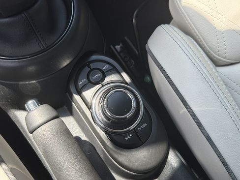 Used 2024 MINI Cooper S w/ Signature Upholstery Package FWD image 37