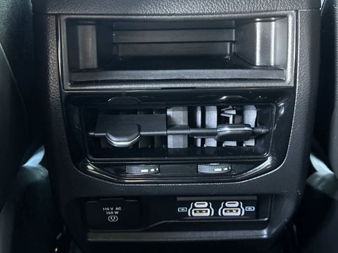 Used 2023 Jeep Grand Cherokee Altitude AWD/4WD image 15