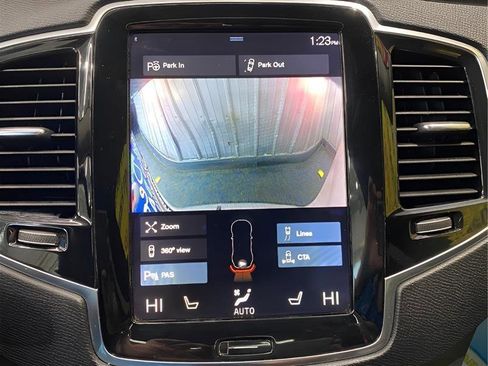 Used 2017 Volvo XC90 T6 Momentum w/ Vision Package AWD/4WD image 18