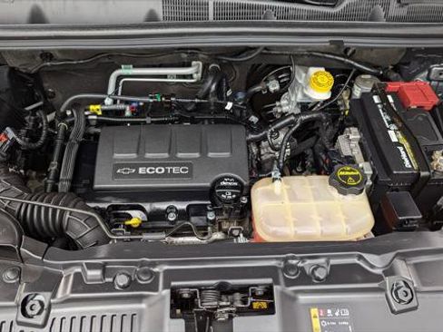 Used 2017 Chevrolet Trax LT w/ LT Convenience Package image 29