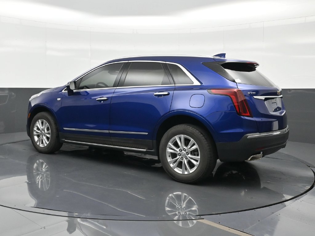 Used 2023 Cadillac XT5 Luxury FWD image 2