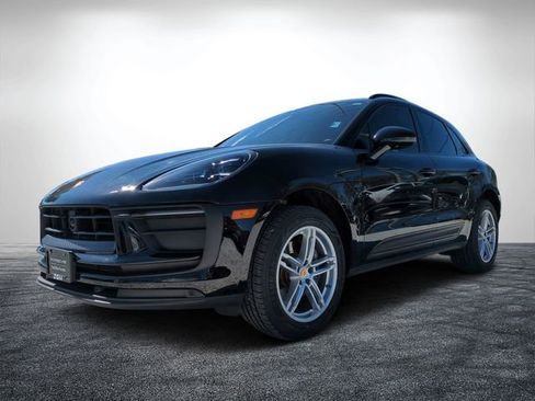 Used 2023 Porsche Macan image 7