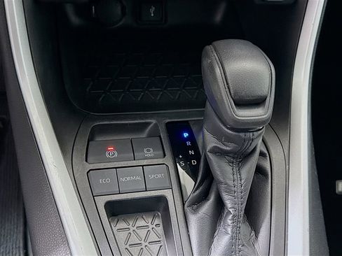 Certified 2021 Toyota RAV4 XLE image 16