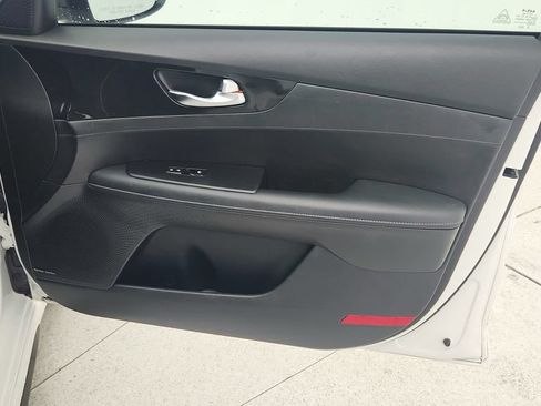 Used 2024 Kia Forte GT-Line w/ GT-Line Premium Package FWD image 32