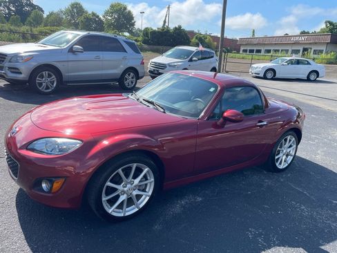 Used 2009 MAZDA MX-5 Miata Touring w/ Suspension Pkg RWD image 2
