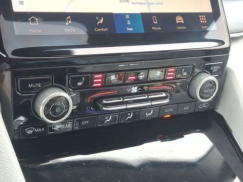 Used 2023 Jeep Grand Cherokee Overland w/ Adv Protech Group III AWD/4WD image 19