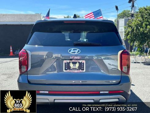 Used 2025 Hyundai Palisade SEL FWD image 4
