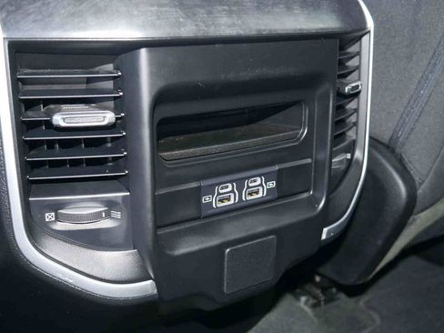 Used 2023 RAM 1500 Big Horn AWD/4WD image 18