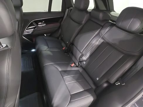 Used 2024 Land Rover Range Rover SE AWD/4WD image 21