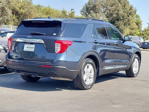 Used 2023 Ford Explorer XLT image 31