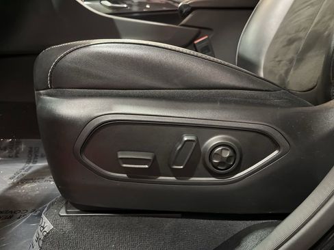 Used 2023 Jeep Grand Cherokee Altitude image 22