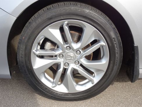 Used 2018 Honda Accord LX image 28